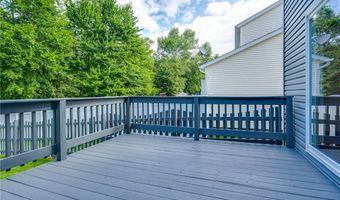 3061 Dover Dr, Akron, OH 44312