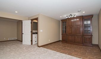 6042 Seven Springs Dr, Asbury, IA 52002