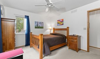 2207 Buchanan Dr, Ames, IA 50010