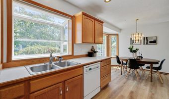12997 SE LA CRESTA Dr, Milwaukie, OR 97222
