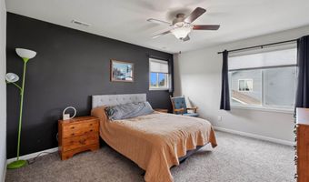 2714 NW 23rd St, Ankeny, IA 50023
