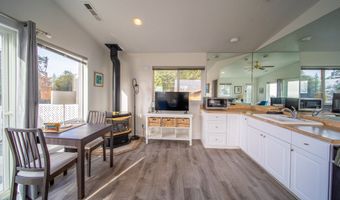 16281 CHAPMAN Ln, Brookings, OR 97415