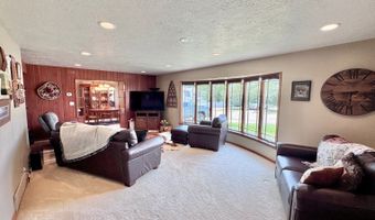 203 3rd Ave SW, Bowman, ND 58623