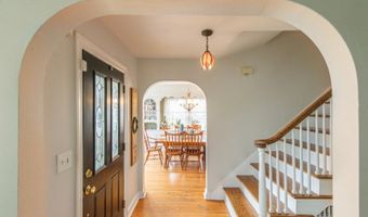 112 Main St, Bayonne, NJ 07035