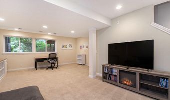 5404 Hartfield Ct SE, Ada, MI 49301