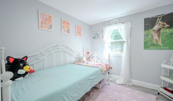 26 Roland Dr, Allenstown, NH 03275