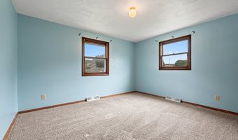 1517 Navarino St, Algoma, WI 54201