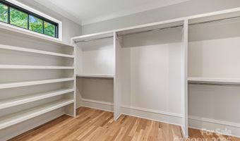 4021 Ridgecrest Ave, Charlotte, NC 28211