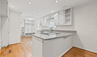 4470 LAKE IVANHOE Dr, Tucker, GA 30084