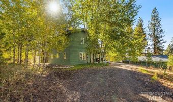 9734 Moore Dr, Cascade, ID 83611