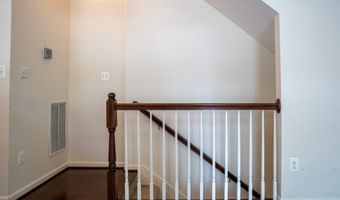42243 CANARY GRASS Sq, Aldie, VA 20105