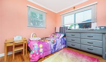 37 New Point Pl, Amityville, NY 11701