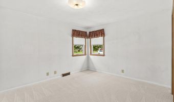 2627 W HEATHER Ave, Appleton, WI 54914