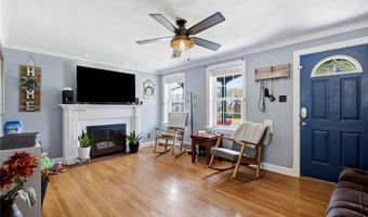 6329 Darlow Dr, Affton, MO 63123