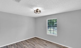 100 Chambers Dr, Alvarado, TX 76009