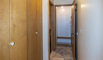 1260 Meadowview Ln, Amherst, OH 44001
