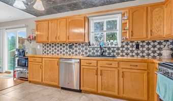 11 Midship Dr, Barnegat, NJ 08005