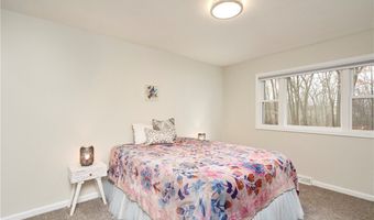 755 Sand Run Rd, Akron, OH 44313