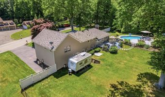 6 Biret Dr, Airmont, NY 10952