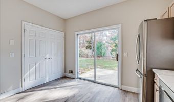 87 Robin Ln, Barnegat, NJ 08005