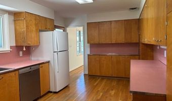 580 Riverview Dr, Ann Arbor, MI 48104