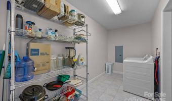 17 Laurel Rd, Arden, NC 28704
