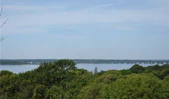 32 J H Dwyer Dr, Middletown, RI 02842