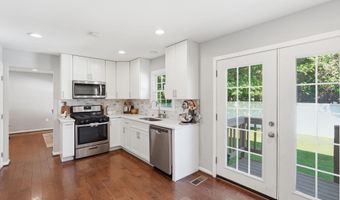 7832 FORDSON Rd, Alexandria, VA 22306