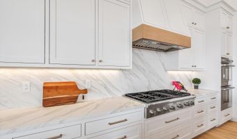 3855 Royal Manor Pl, Santa Rosa, CA 95404