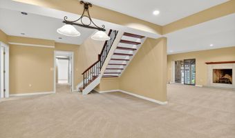 9209 VENDOME Dr, Bethesda, MD 20817