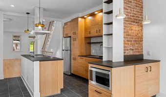 252 SUMAC St, Philadelphia, PA 19128