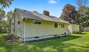 15 Highland Rd, Glocester, RI 02814