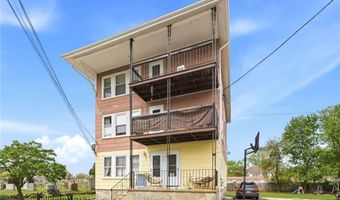 612 Rathbun St, Blackstone, MA 01504