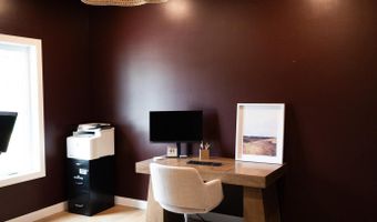 1753 Karnis Dr NW, Alexandria, MN 56308