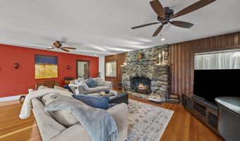 2375 Laguna Circle Dr, Agoura Hills, CA 91301