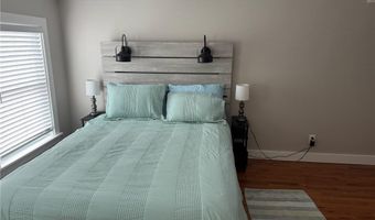 53 Center Ave, Middletown, RI 02842
