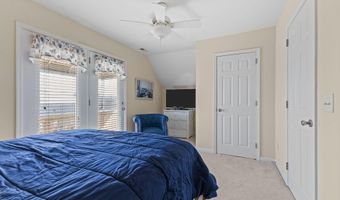 215 E Ft Macon Rd, Atlantic Beach, NC 28512