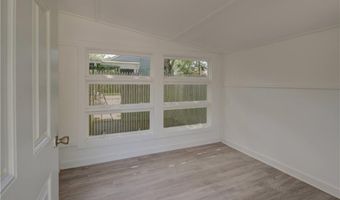 3 Tyler Point Rd, Barrington, RI 02806
