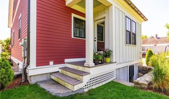 15 Castle St 9, East Greenwich, RI 02818