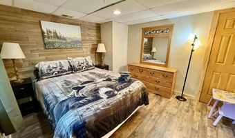 82 Tennyson Cir, Albrightsville, PA 18210
