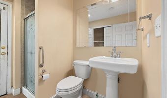 301 2ND St, Atlantic Beach, FL 32233