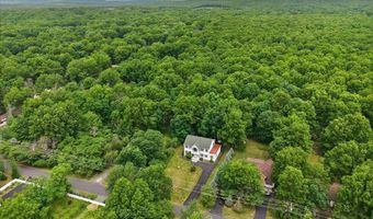 63 Fox Hill Rd, Albrightsville, PA 18210