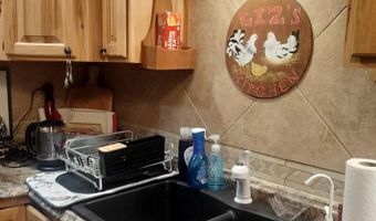 105 MORGAN St, Athens, WV 24712