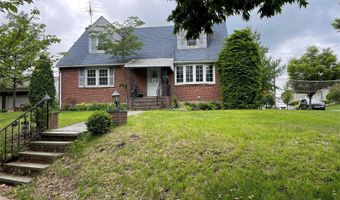 28 Lynton Rd 1, Albertson, NY 11507