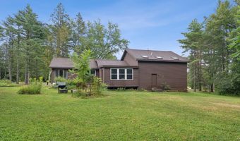 44 Winn Rd, Falmouth, ME 04105