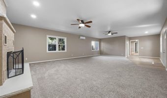 204 N Huber St, Anamosa, IA 52205