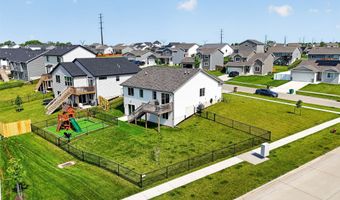 2624 21st St SW, Altoona, IA 50009