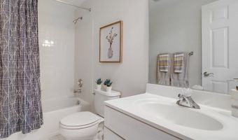 2385 WATTERS Gln, Falls Church, VA 22043