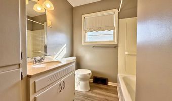 2202 Edgemont Dr, Arkansas City, KS 67005