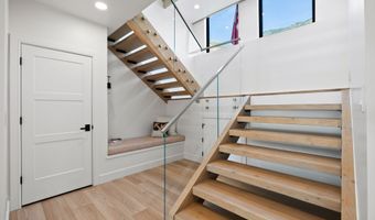 348 E HIDDEN LAKE Dr, Bountiful, UT 84010